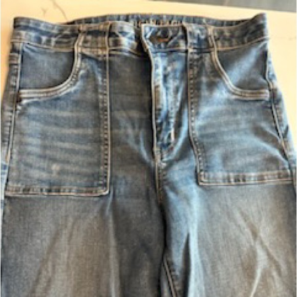 American Eagle- "Super High Rise Flare" Jeans- Size 10 - Picture 4 of 8